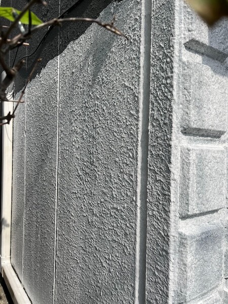 東京都府中市　マンション　外壁塗装工事　外壁目地のシーリング工事を行いました