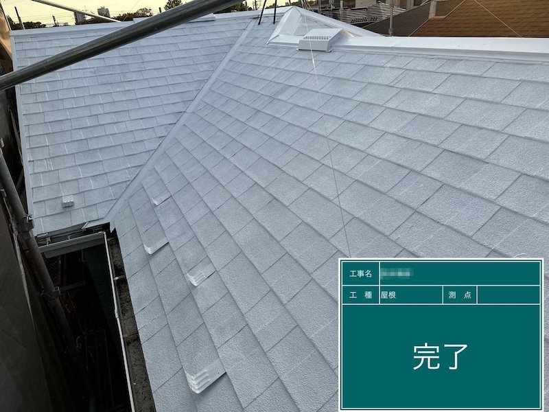 東京都調布市　屋根塗装工事｜屋根の中塗り〜上塗り