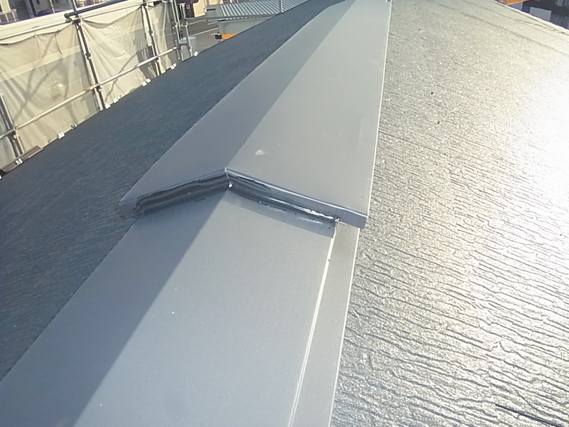 台風シーズンは屋根板金のトラブルにご注意！火災保険のご利用についても解説します！