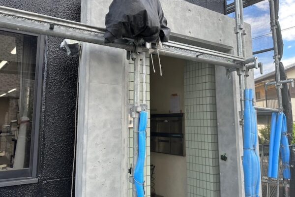 コンクリート打ちっぱなし 疎水材とFCコートを塗りました｜東京都府中市