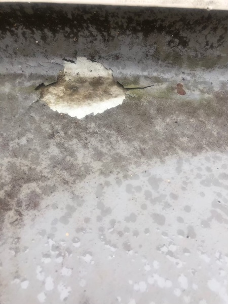 ベランダや屋上の防水を手入れせずに放置した時のリスクとメンテナンスフロー