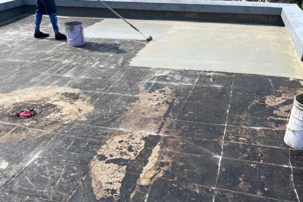 ベランダや屋上の防水を手入れせずに放置した時のリスクとメンテナンスフロー