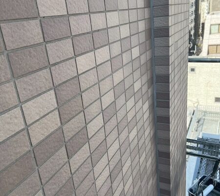 東京都調布市 マンション 外壁タイル塗装 外装工事「事前に詳細な調査をしてくれて、信頼できる工事の提案でした」