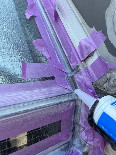 天窓とベランダドレンのシーリング処理を行いました!|東京都調布市