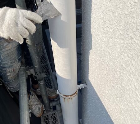 マンション外装工事 下地処理 ケレンの作業方法と目的について｜東京都稲城市