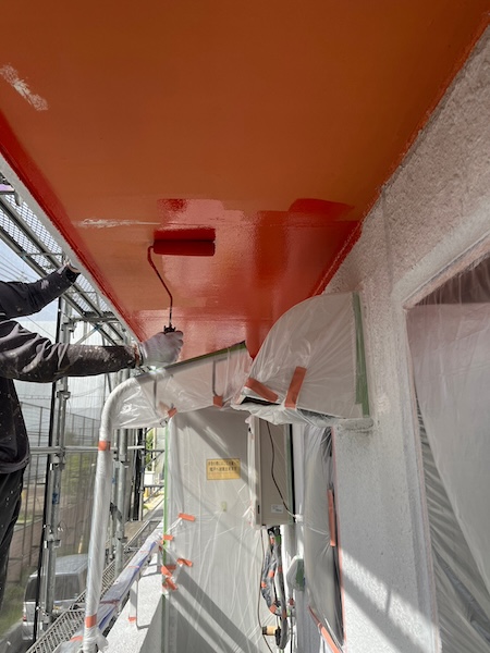 東京都稲城市｜マンション 付帯部 ベランダ天井・PSスチール扉を塗装しました