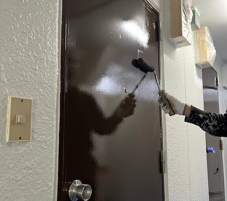 鉄部 玄関ドアを塗装しました！結露による錆を防ぐ塗装｜東京都稲城市