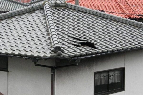 台風被害を未然に防ぐ。屋根点検の実施を！