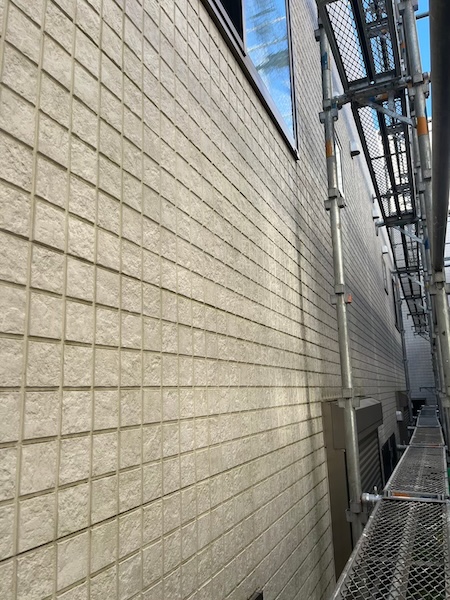 マンション外装工事 施工前〜高圧洗浄〜シーリング工事を実施しました!|東京都小金井市